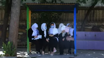 আফগানিস্তান শরিয়া আইনেই চলবে শিক্ষা, মেয়েদের পড়াতে পারবেন না পুরুষ শিক্ষক