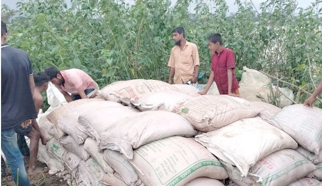 কবরস্থানে ভারতীয় চিনি